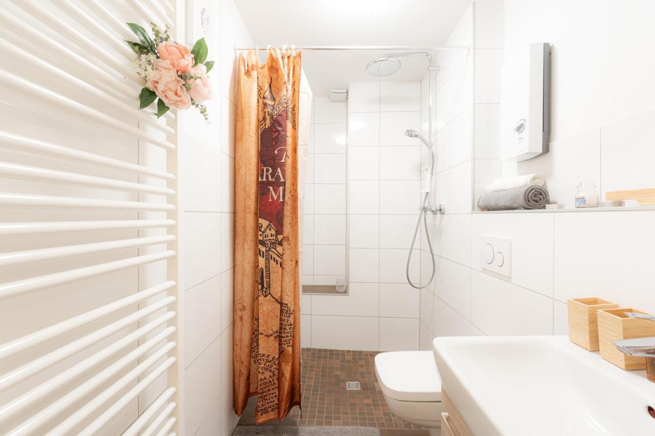 - Magical Harry Potter Apartment In Duisburg - 2 Mins Central Station Hbf - Kingsize Bed & Netflix - Eksteriør bilde