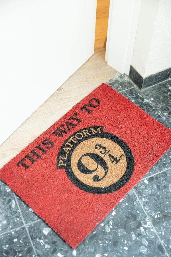 - Magical Harry Potter Apartment In Duisburg - 2 Mins Central Station Hbf - Kingsize Bed & Netflix - Eksteriør bilde